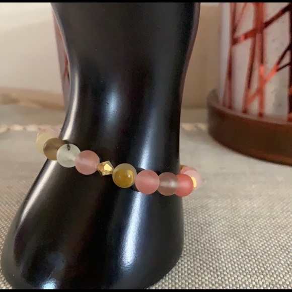 Cherry Quartz Stretch Bracelet - Picture 1 of 3